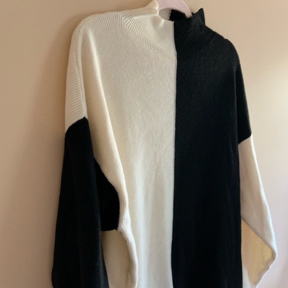 Eloquii black and cream color block sweater - Picture 2 of 6